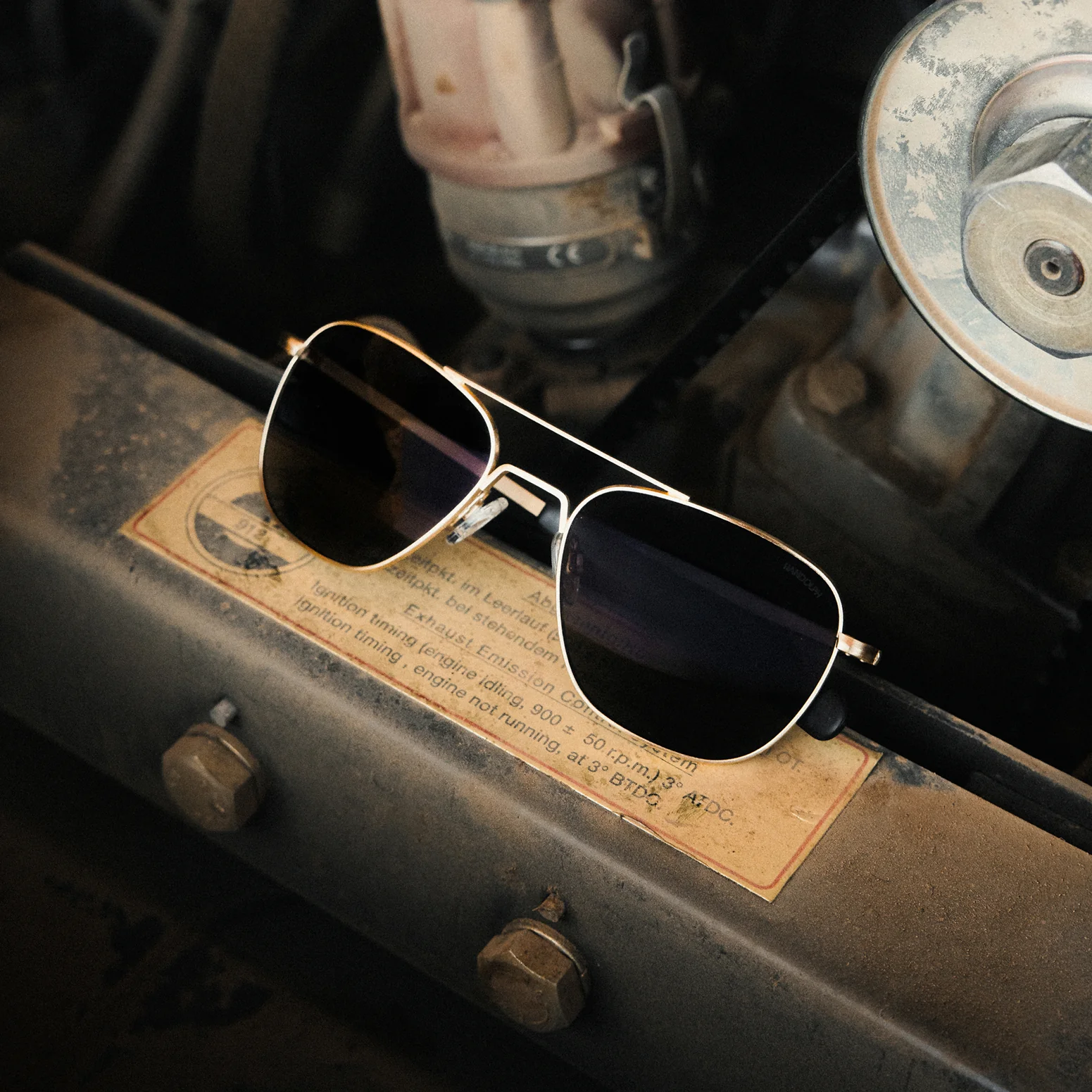 Aviator - 23k Satin Gold & Apex Gray