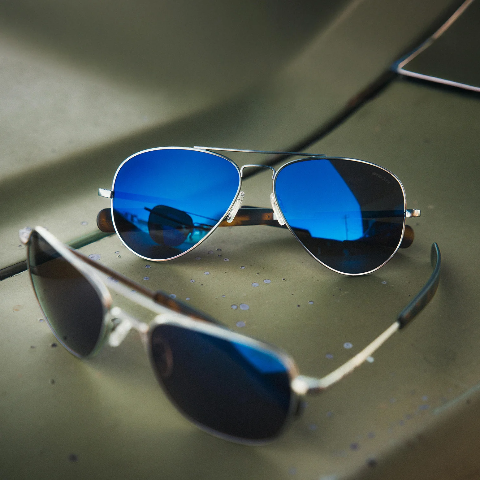 Concorde - Satin Gunmetal & Le Mans Blue