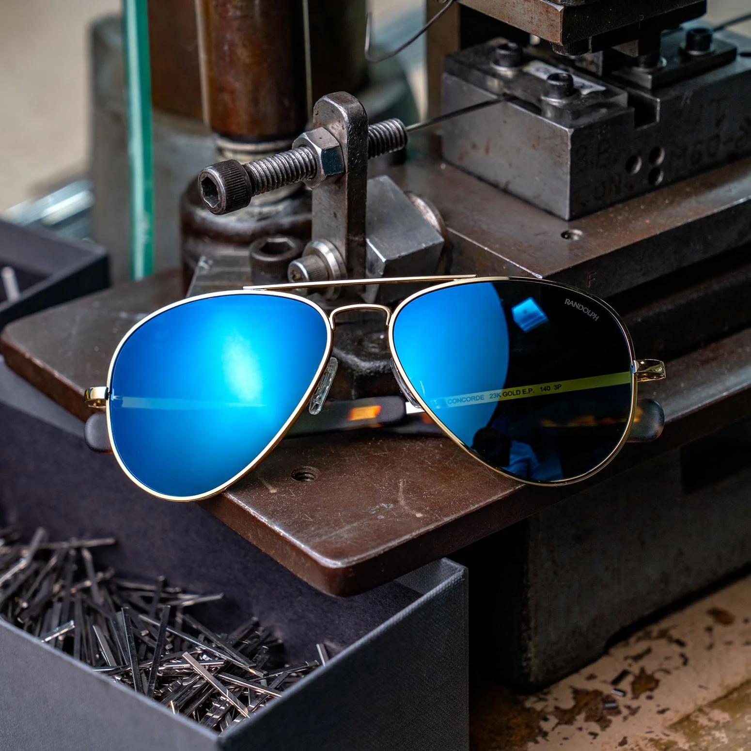 Concorde - 23k Gold & Cobalt